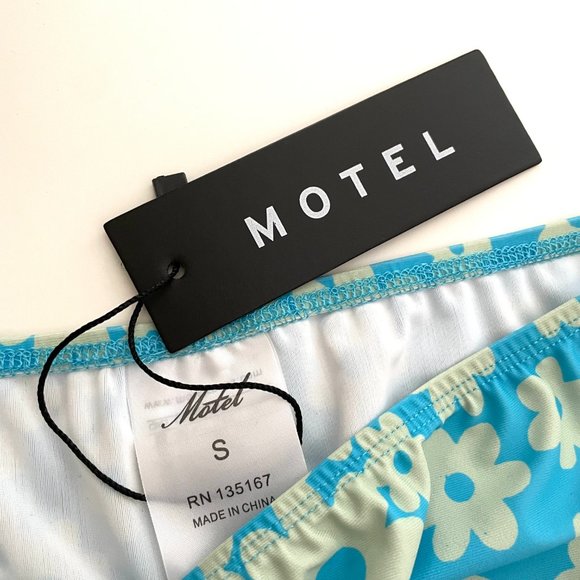 Motel Rocks Retro Daisy Blue Mini Skirt - Picture 3 of 3